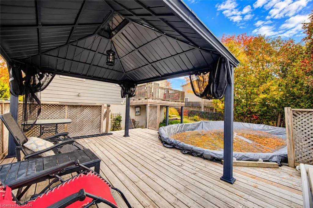 63 Winding Way