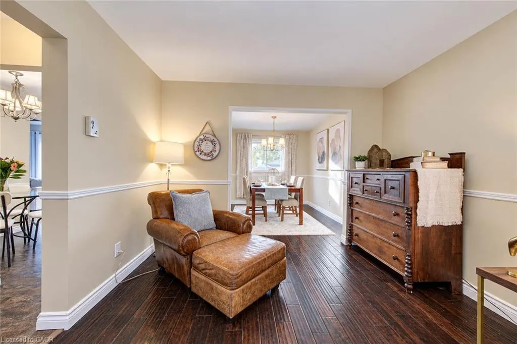 63 Winding Way