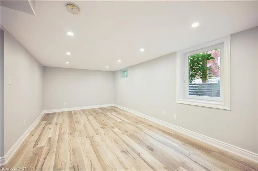 91 Jackson Avenue