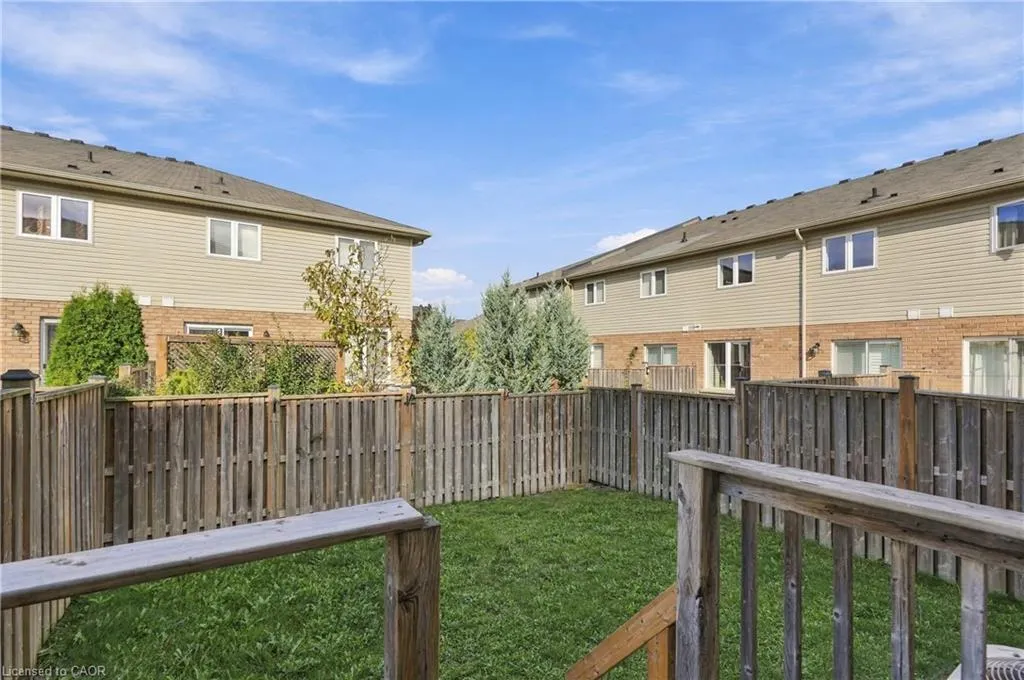 82 Charleswood Crescent
