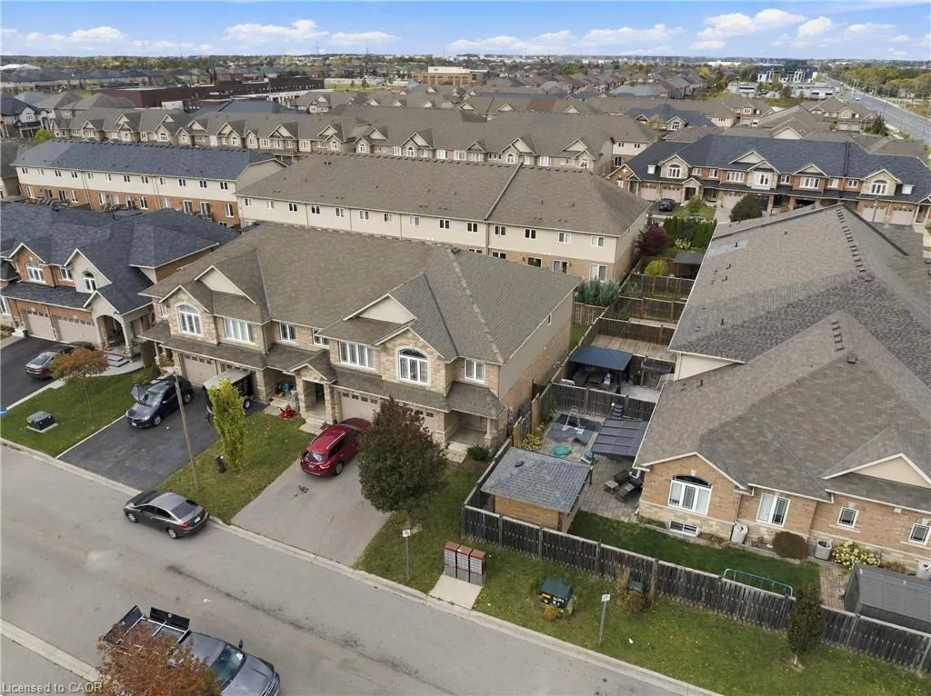 82 Charleswood Crescent