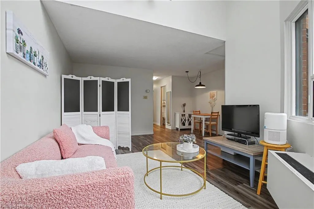 20 Ellen Street E #207