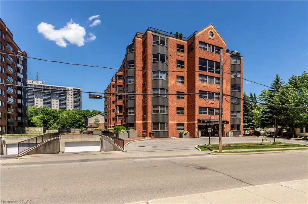 20 Ellen Street E #207