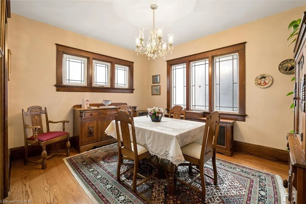 62 Heins Avenue