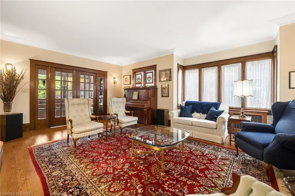 62 Heins Avenue