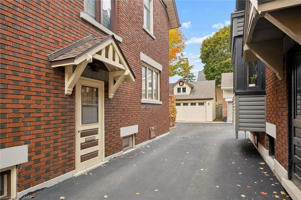 62 Heins Avenue