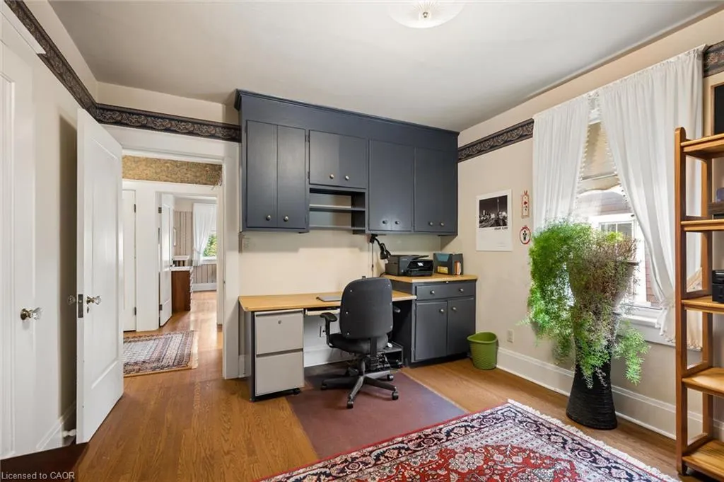 62 Heins Avenue