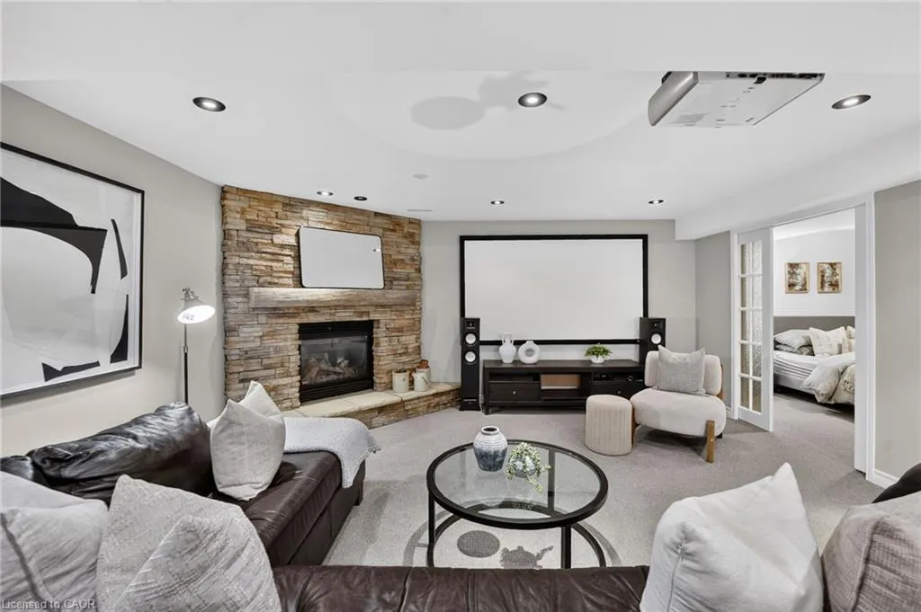 2243 Woodcrest Drive