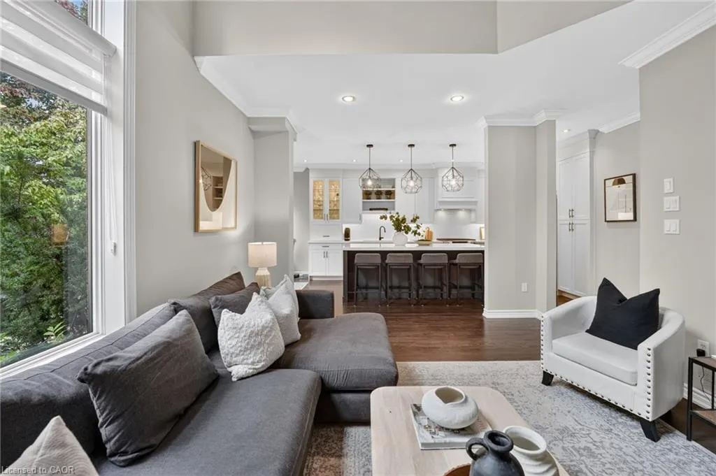 2243 Woodcrest Drive