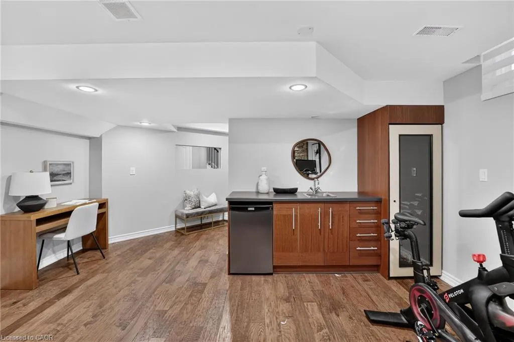 2243 Woodcrest Drive