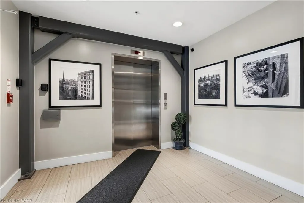 50 Murray Street W #403