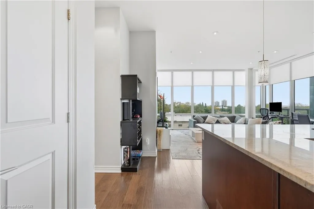 50 Murray Street W #403