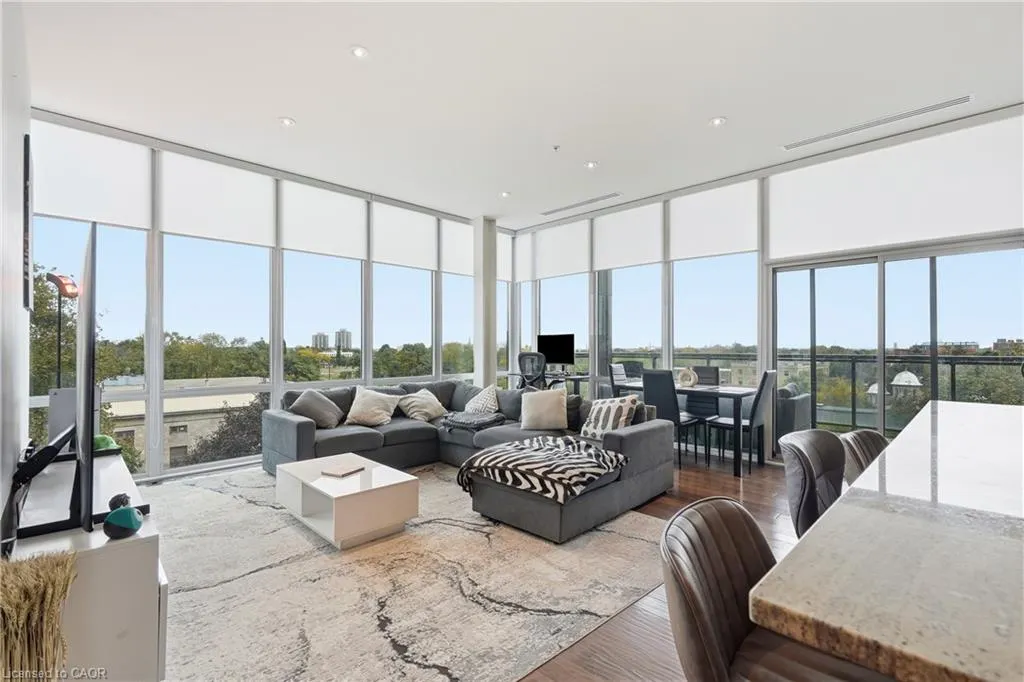 50 Murray Street W #403