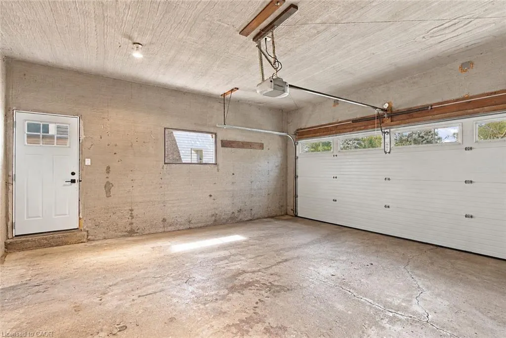 7 Colonel Butler Crescent