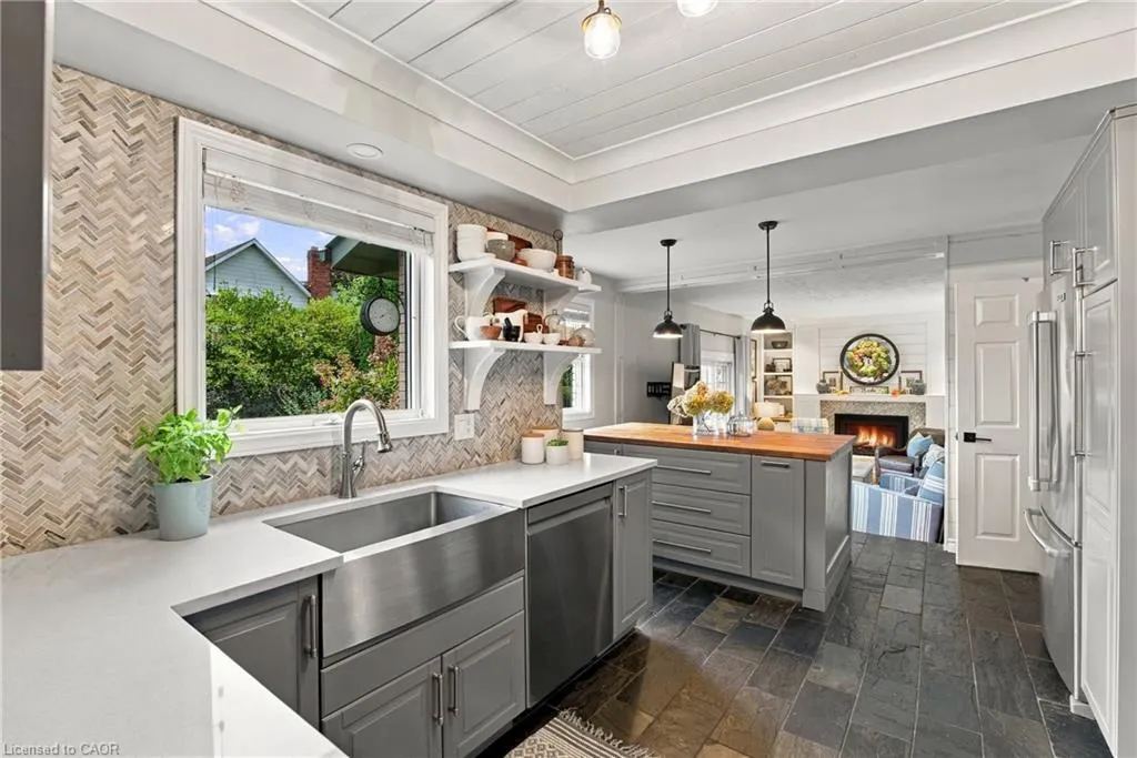 7 Colonel Butler Crescent