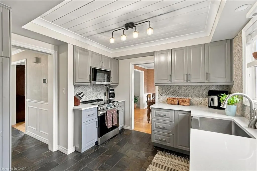 7 Colonel Butler Crescent