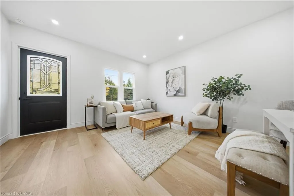 24 Park Road N