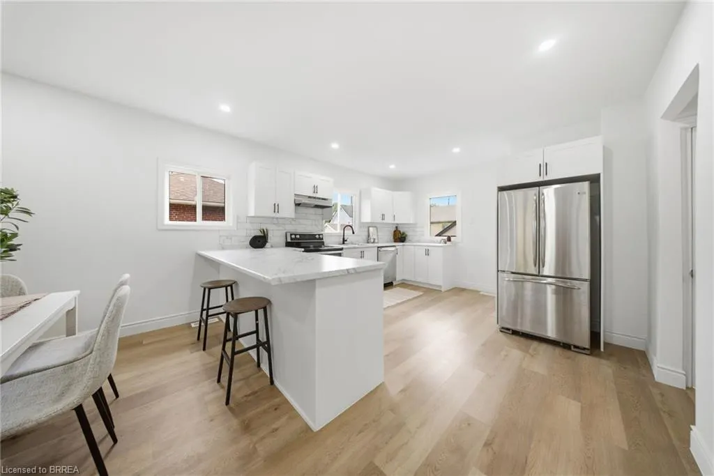 24 Park Road N