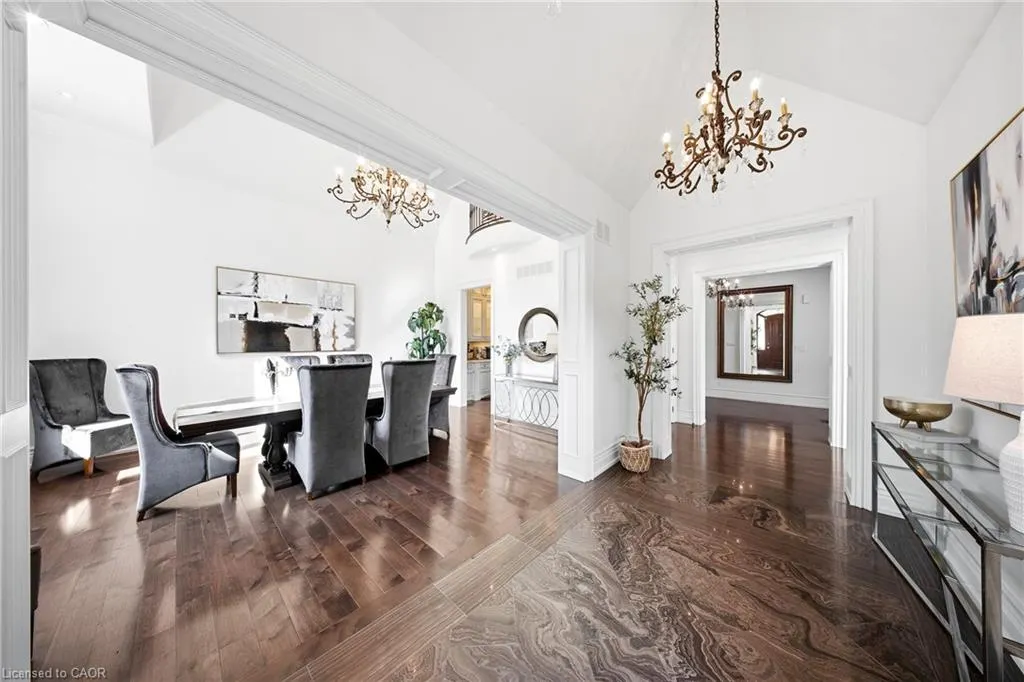 1098 Lakeshore Road W