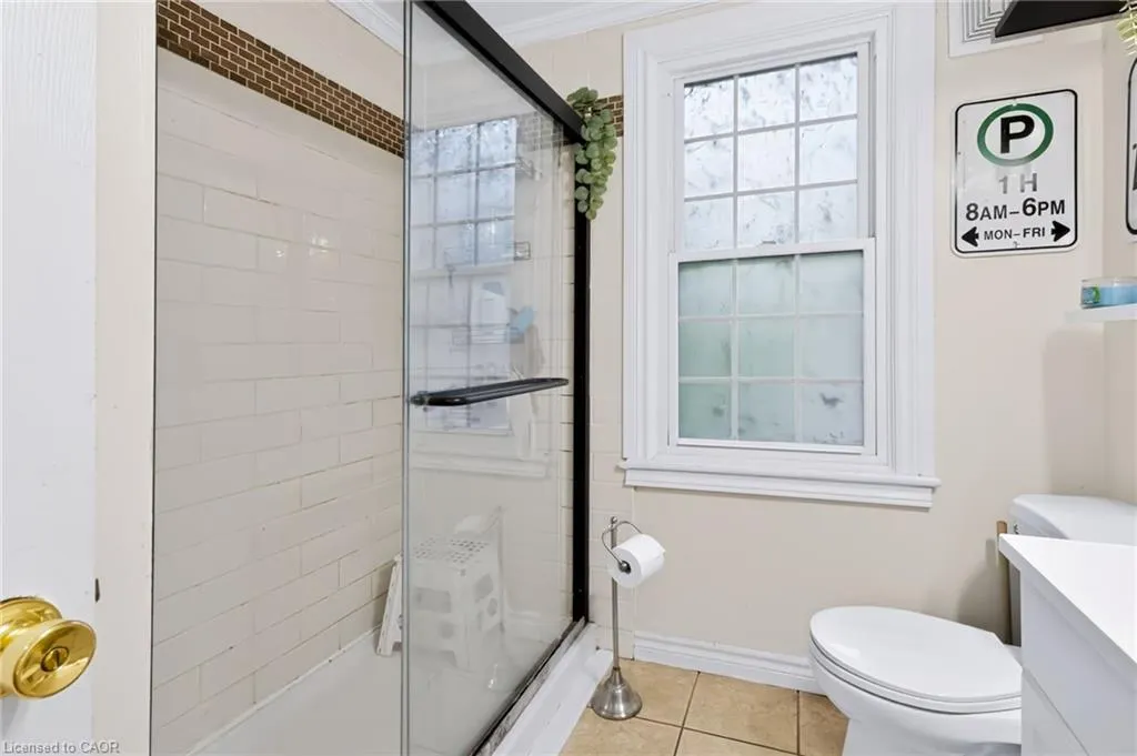 23 Forsyth Avenue S