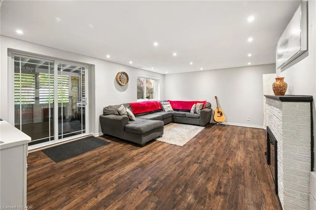 16 Downey Street
