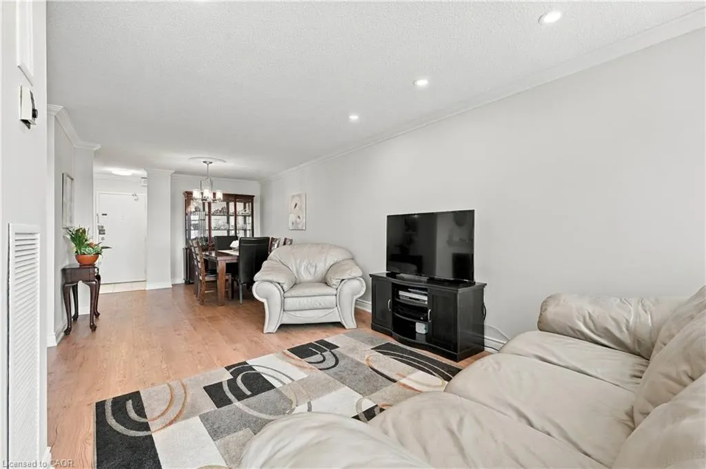 3100 Kirwin Avenue #Ph04