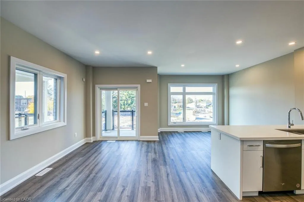 292 Vine Street #20