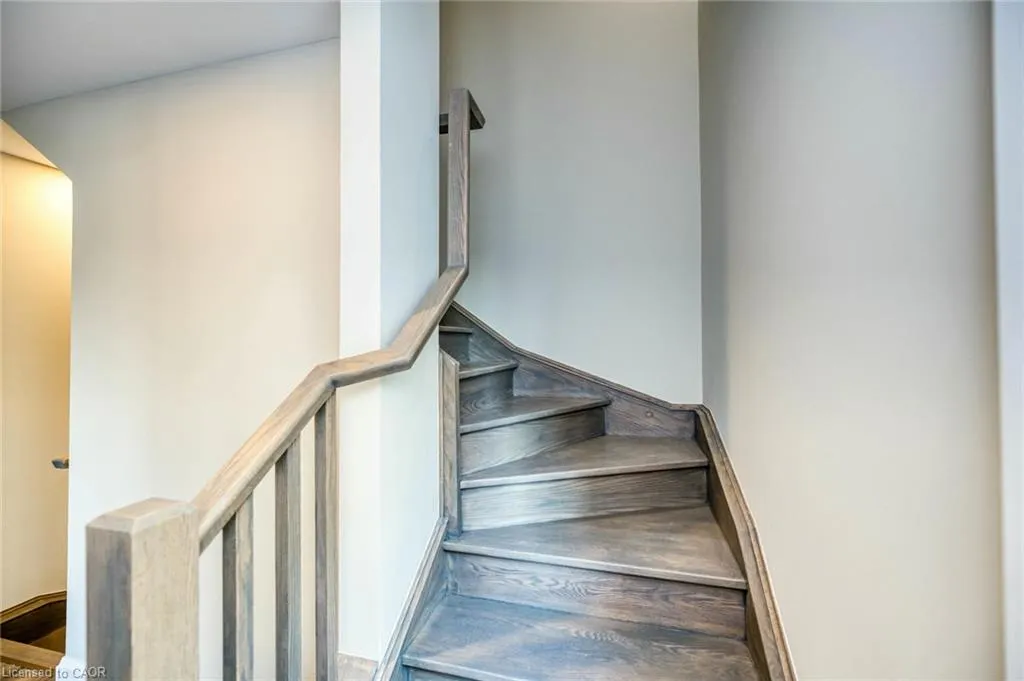 292 Vine Street #20