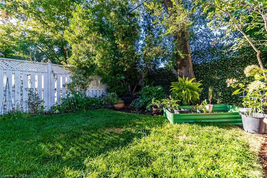 336 Jackson Street W