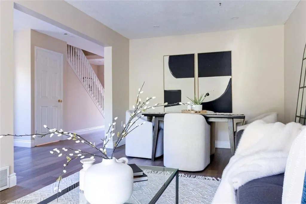 336 Jackson Street W