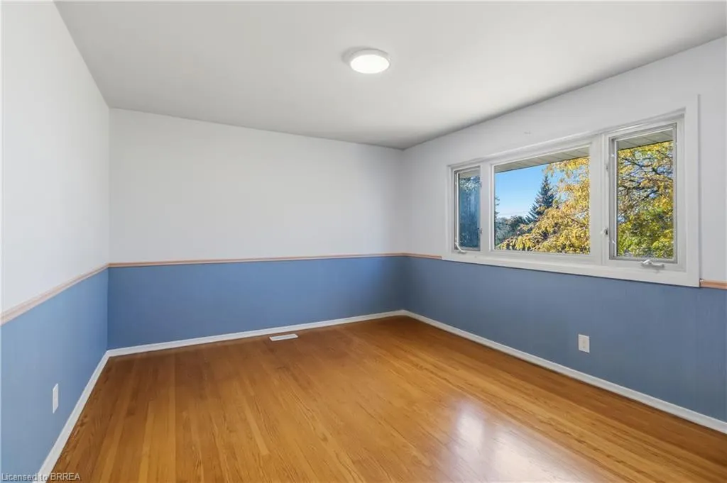 47 Evergreen Crescent