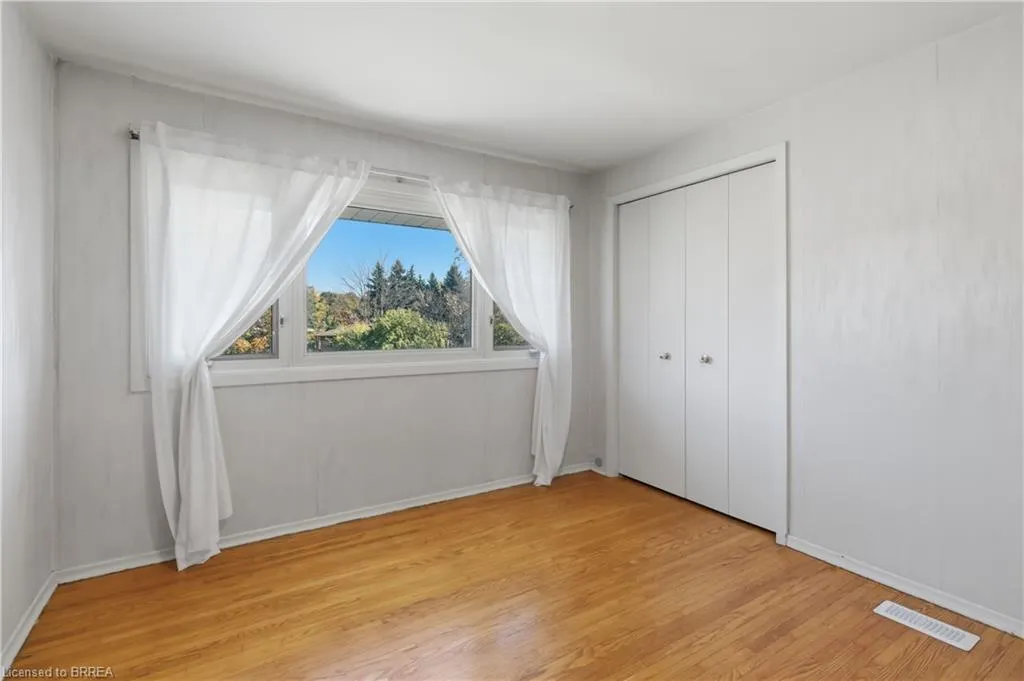 47 Evergreen Crescent