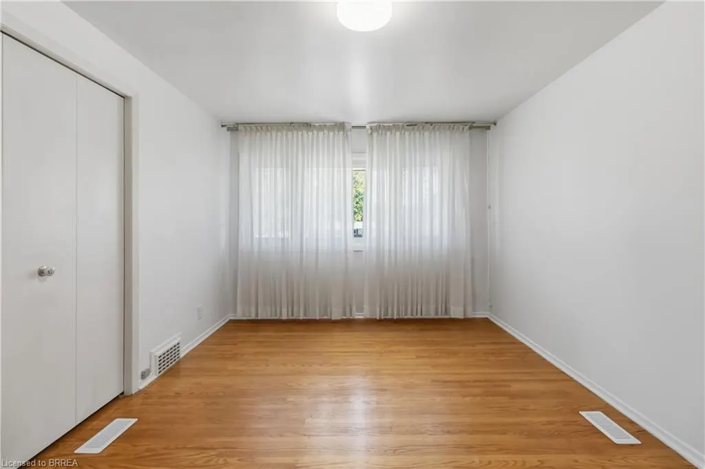 47 Evergreen Crescent