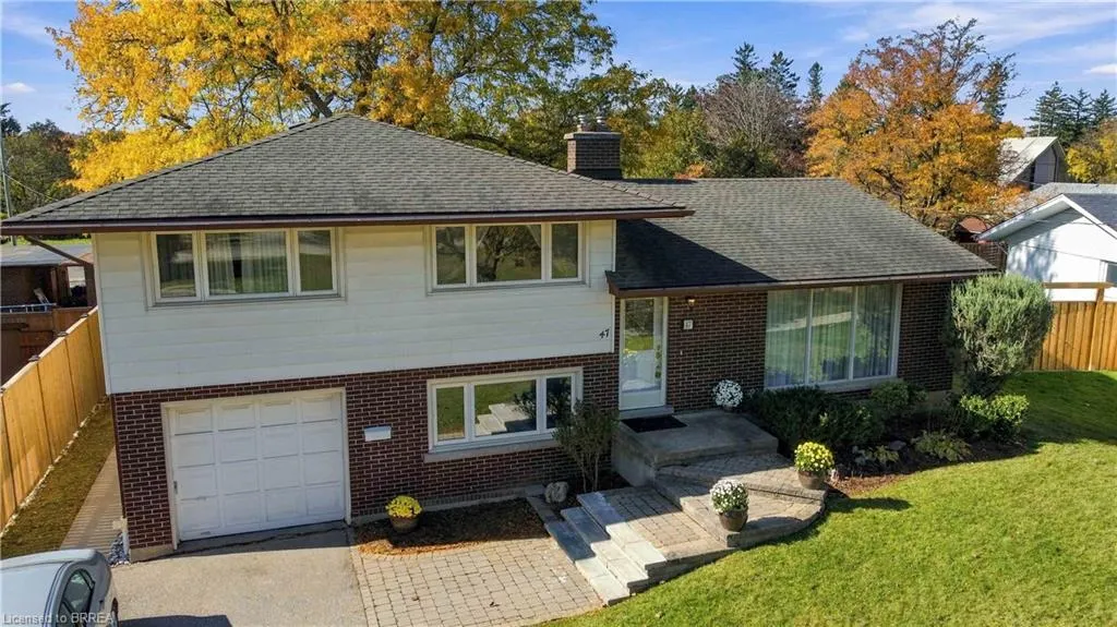 47 Evergreen Crescent