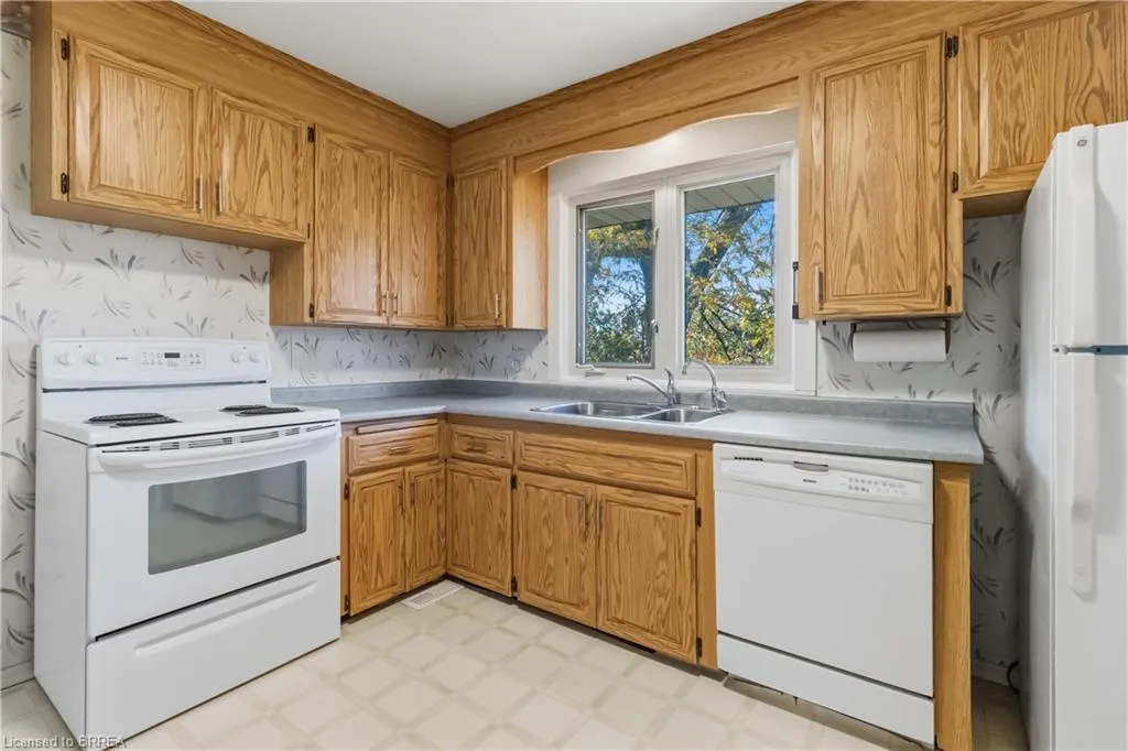 47 Evergreen Crescent