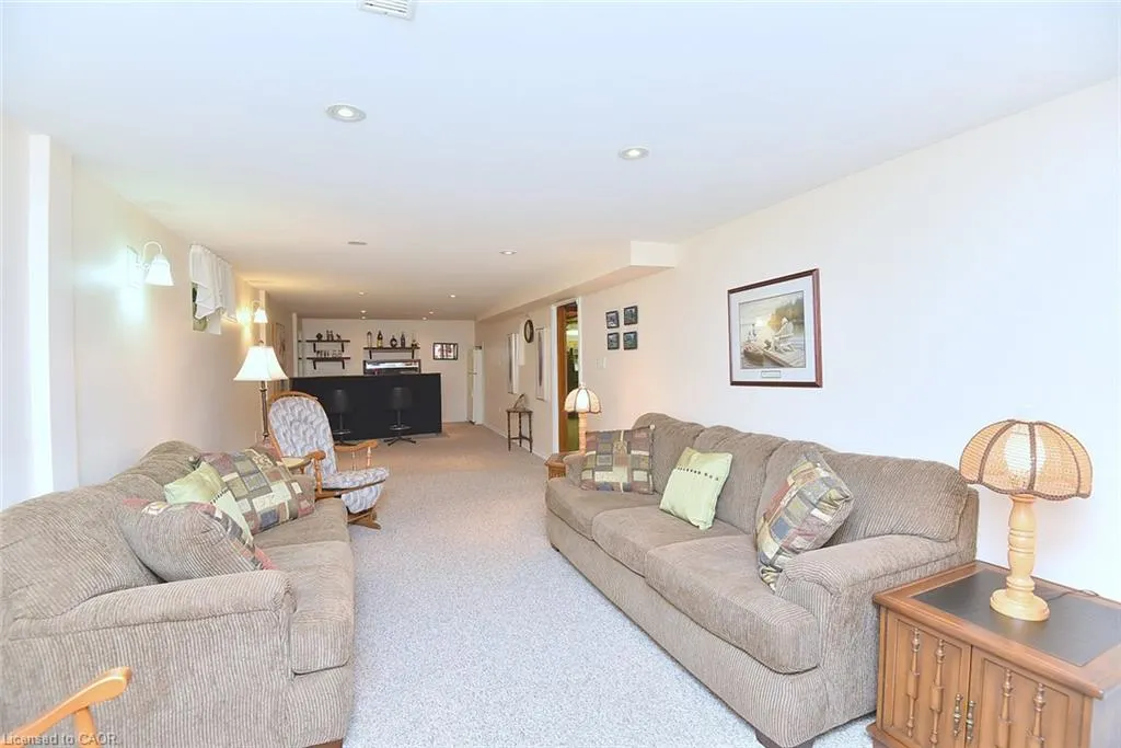 137 Fielding Crescent