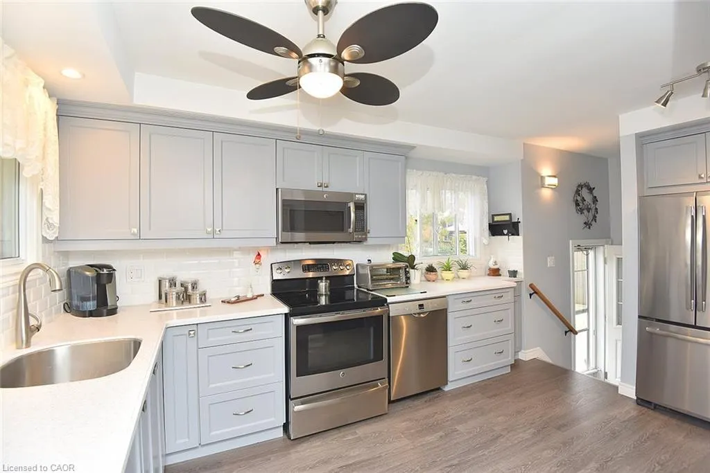 137 Fielding Crescent