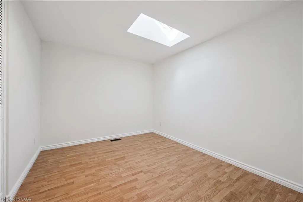 43 Lewis Crescent