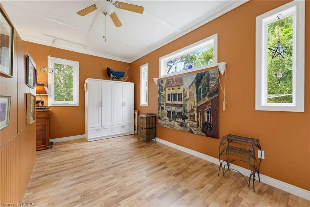 46 Garden Crescent
