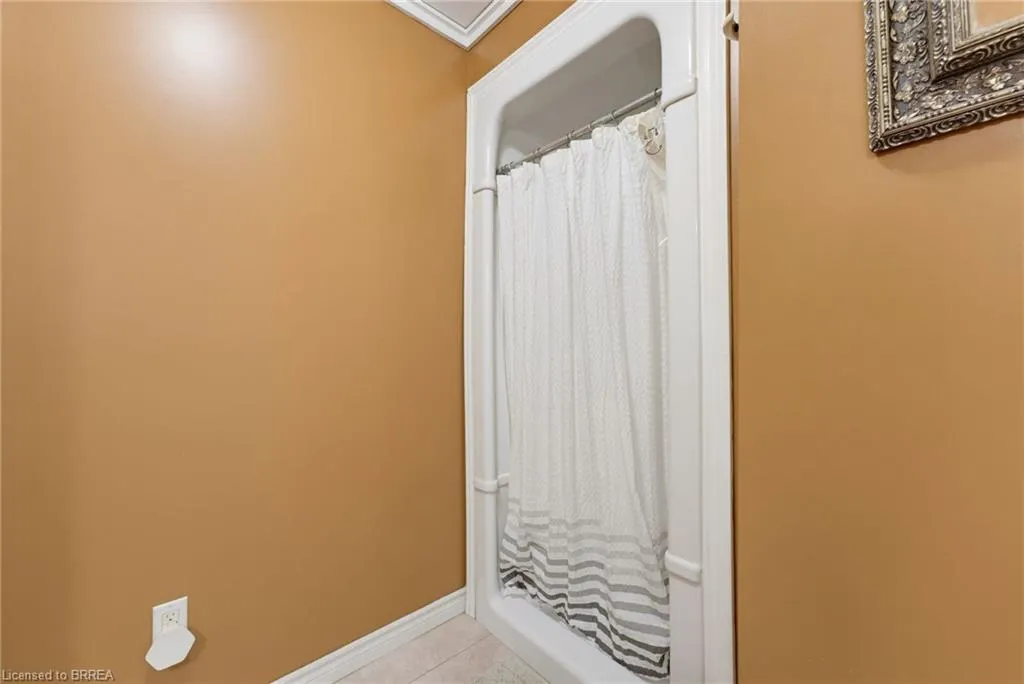 46 Garden Crescent