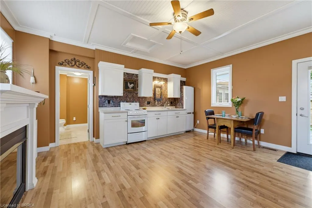46 Garden Crescent