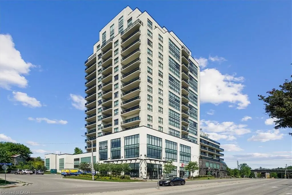 150 Wellington Street E #405