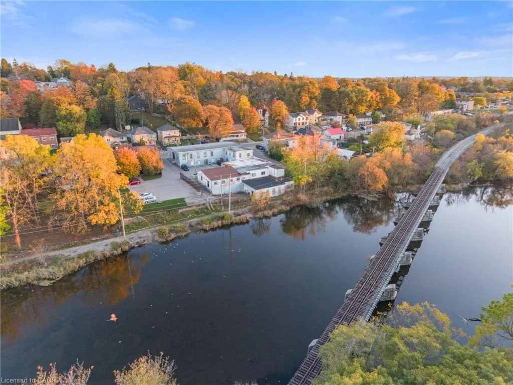 100 Queen Street W
