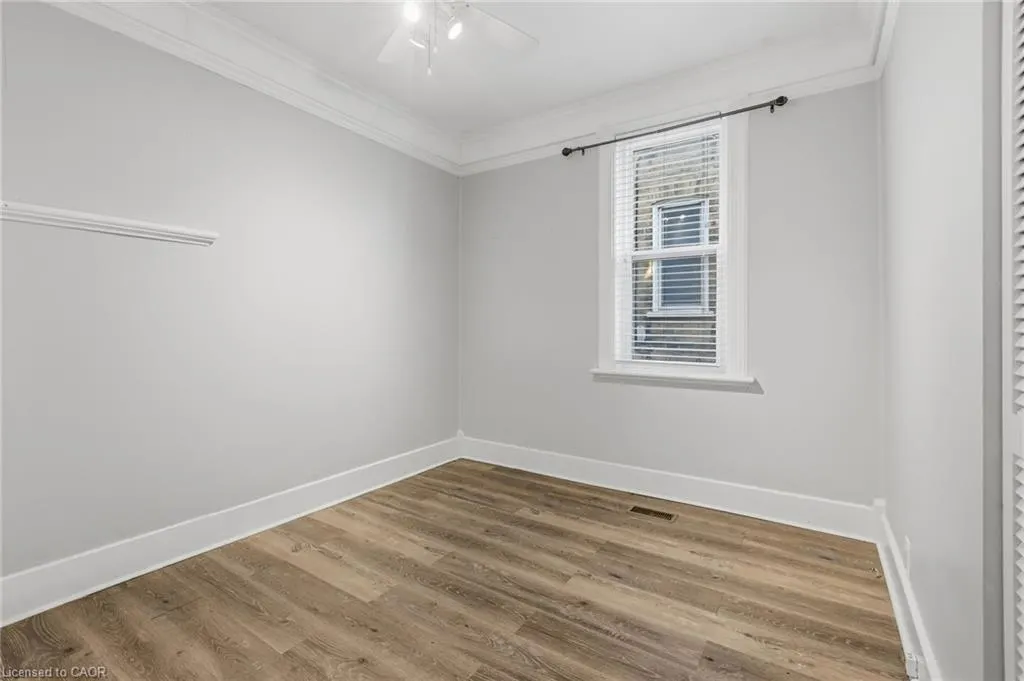 100 Queen Street W
