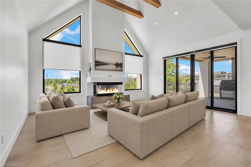 920 Thomas Pedder Court