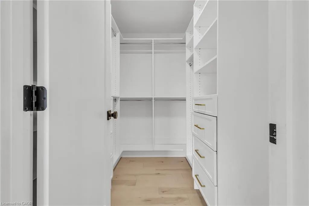 920 Thomas Pedder Court