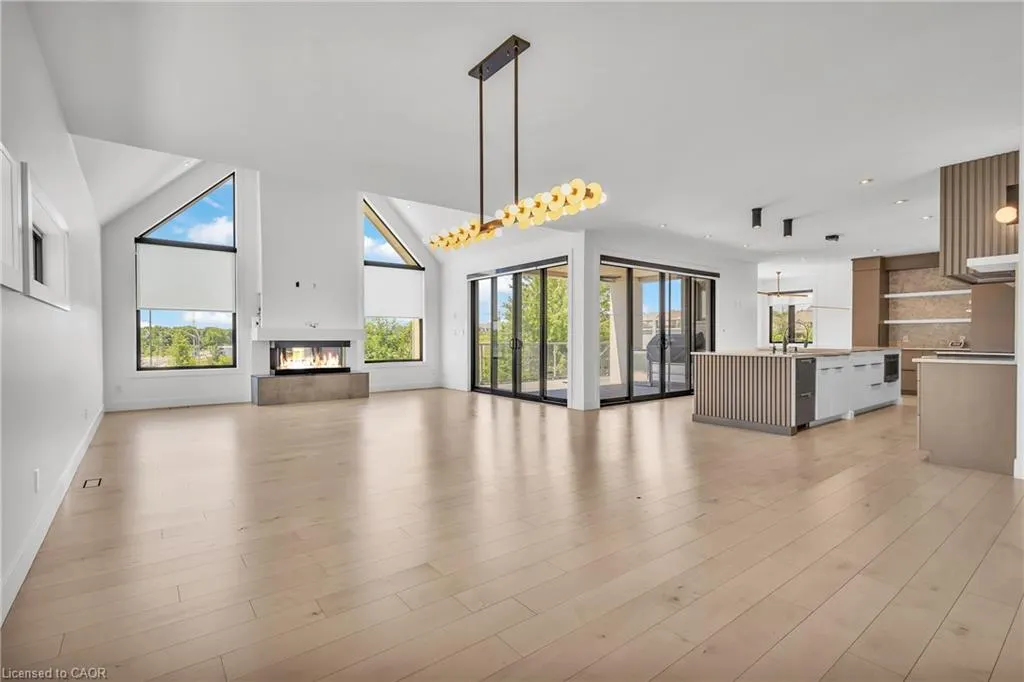 920 Thomas Pedder Court