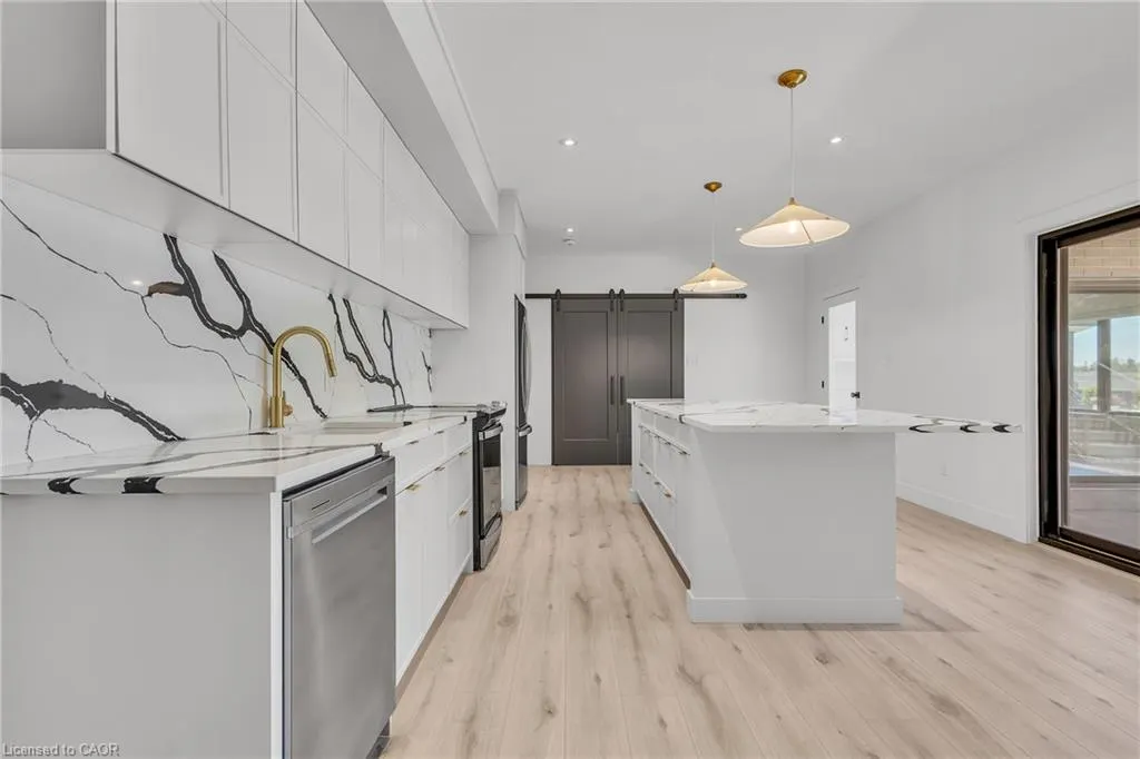 920 Thomas Pedder Court