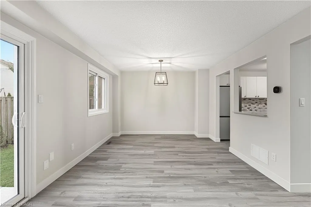 386 Highland Road W #23