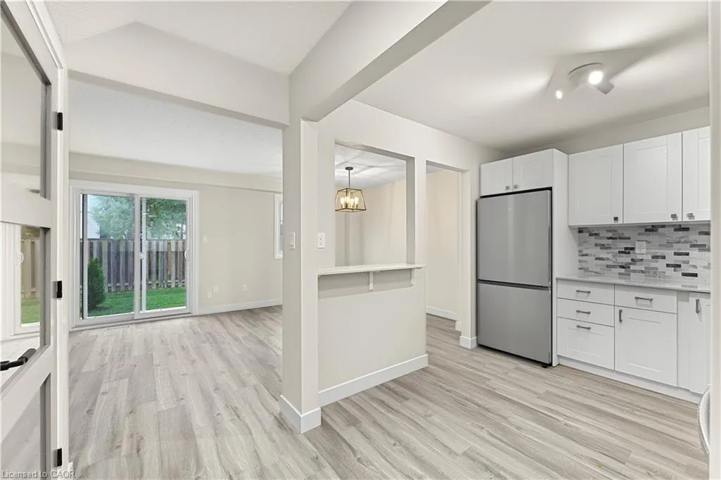 386 Highland Road W #23